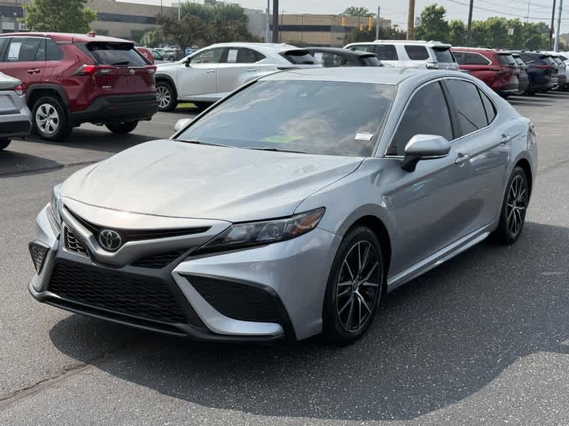 2024 Toyota Camry SE Auto
