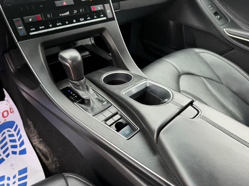 2021 Toyota Avalon Hybrid XLE FWD