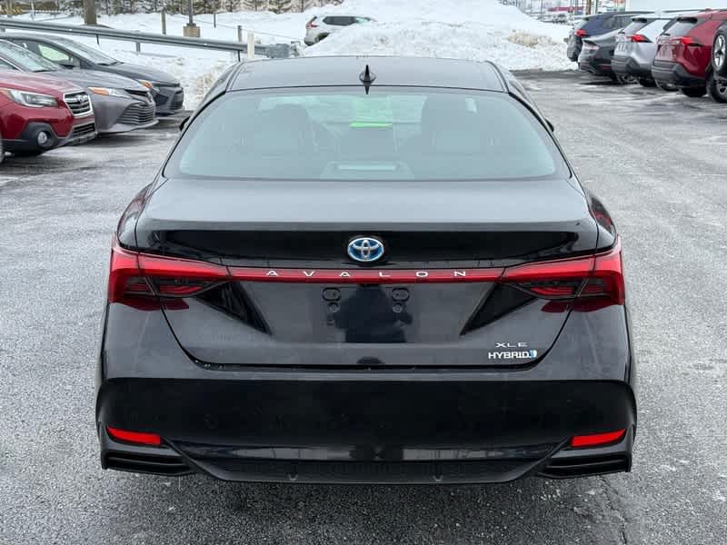 2021 Toyota Avalon Hybrid XLE FWD