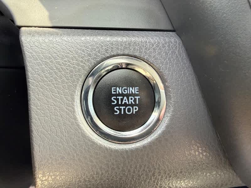 2020 Toyota Camry SE Auto
