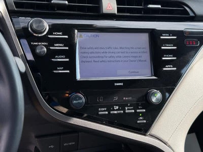 2020 Toyota Camry SE Auto