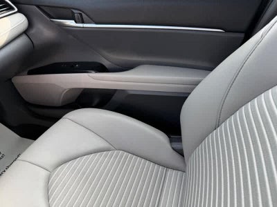2020 Toyota Camry SE Auto