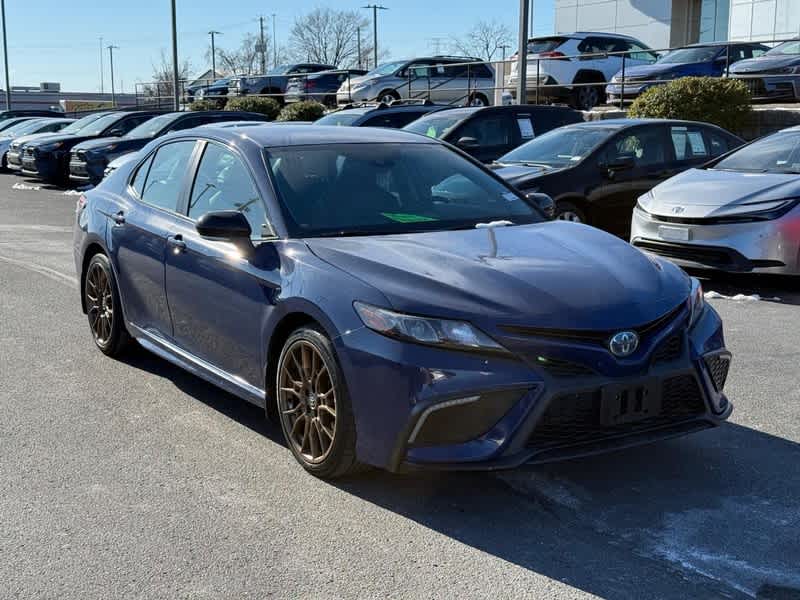 2023 Toyota Camry Hybrid SE Nightshade CVT