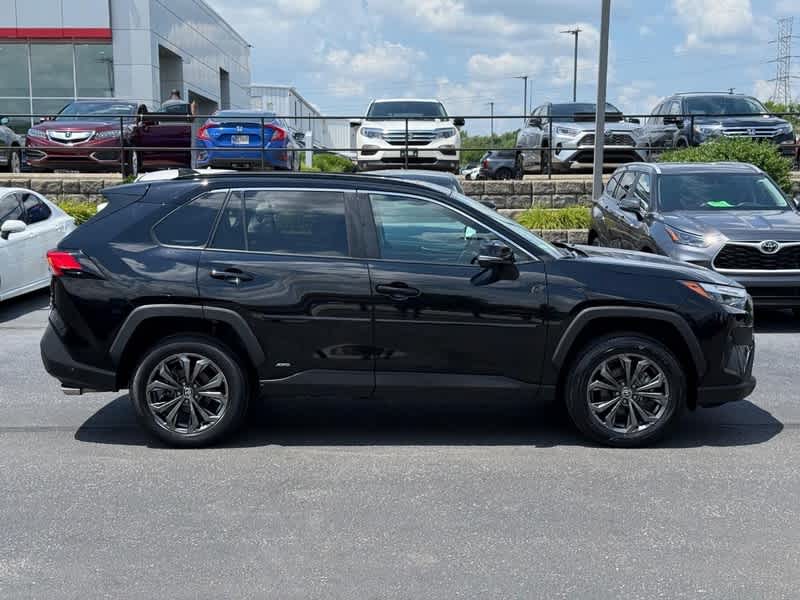 2022 Toyota RAV4 Hybrid XLE Premium AWD