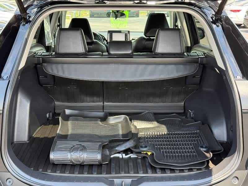 2022 Toyota RAV4 Hybrid XLE Premium AWD