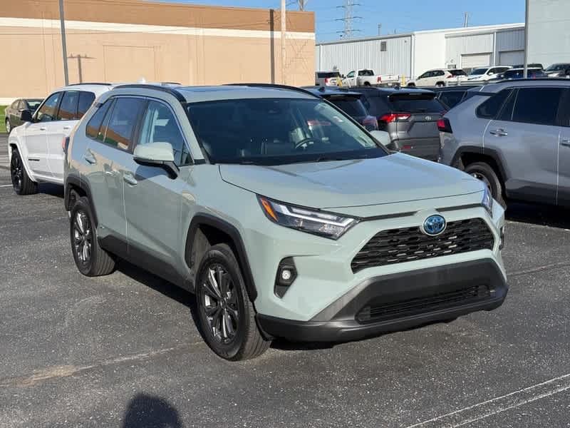 2022 Toyota RAV4 Hybrid XLE Premium AWD