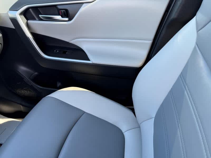 2021 Toyota RAV4 Hybrid XLE Premium AWD