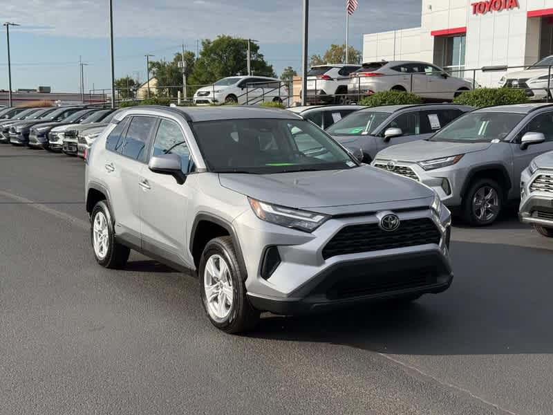 2025 Toyota RAV4 Hybrid XLE AWD