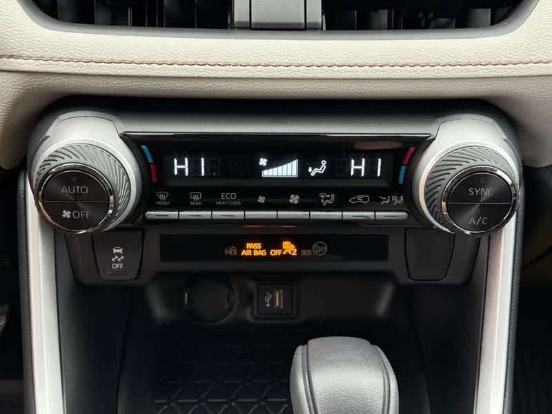 2025 Toyota RAV4 Hybrid XLE AWD