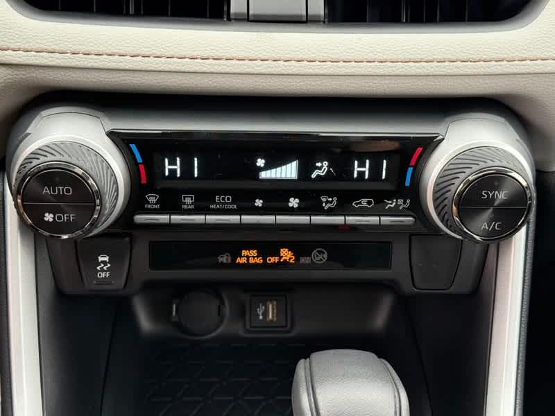 2025 Toyota RAV4 Hybrid XLE AWD