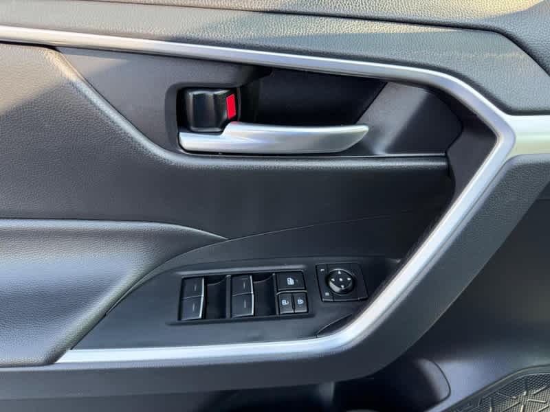 2025 Toyota RAV4 Hybrid XLE AWD