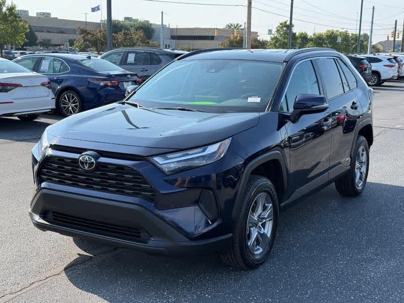 2025 Toyota RAV4 Hybrid XLE AWD
