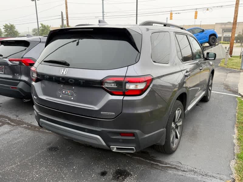 2023 Honda Pilot Touring AWD