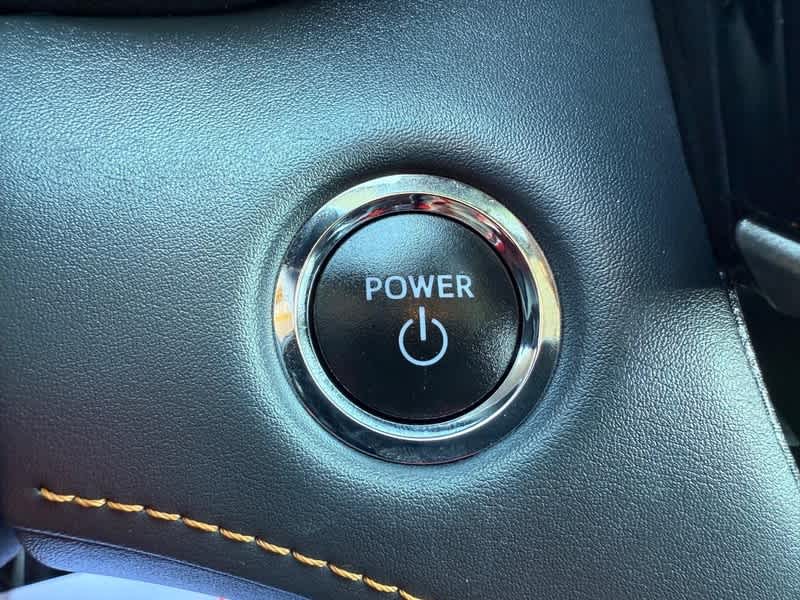 2023 Toyota Highlander Hybrid Bronze Edition AWD