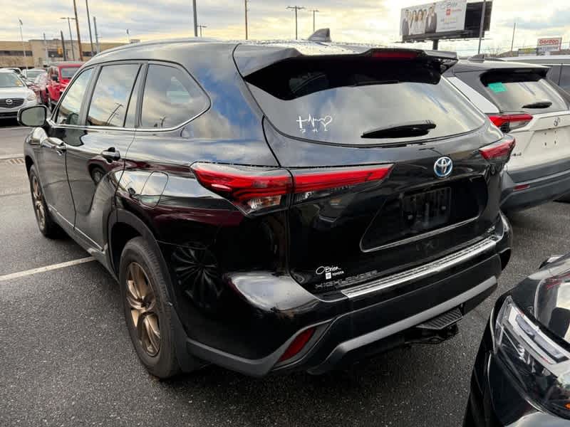 2023 Toyota Highlander Hybrid Bronze Edition AWD
