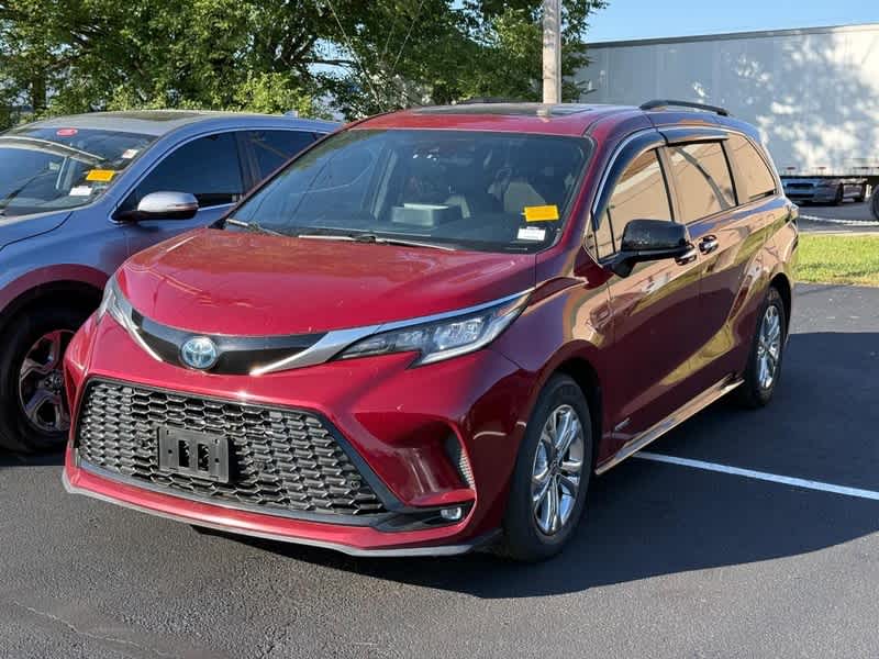 2021 Toyota Sienna XSE AWD 7-Passenger