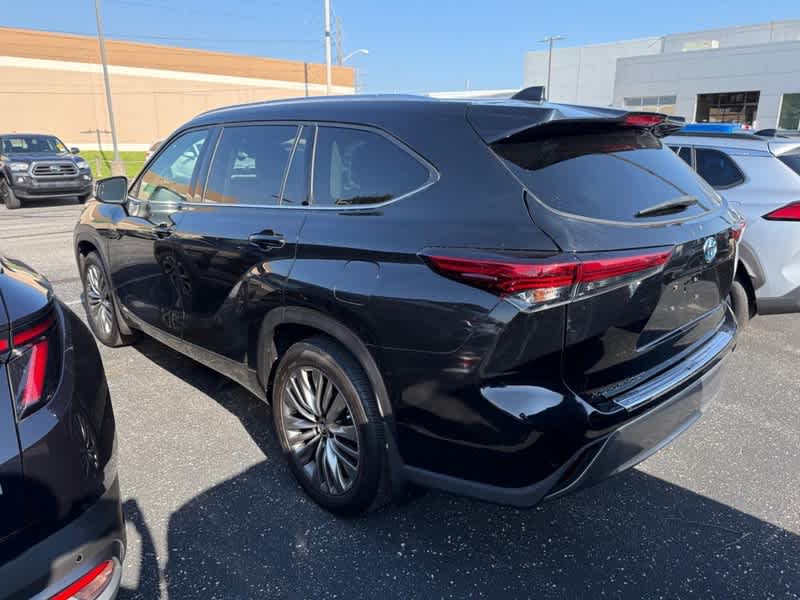 2022 Toyota Highlander Hybrid Platinum AWD