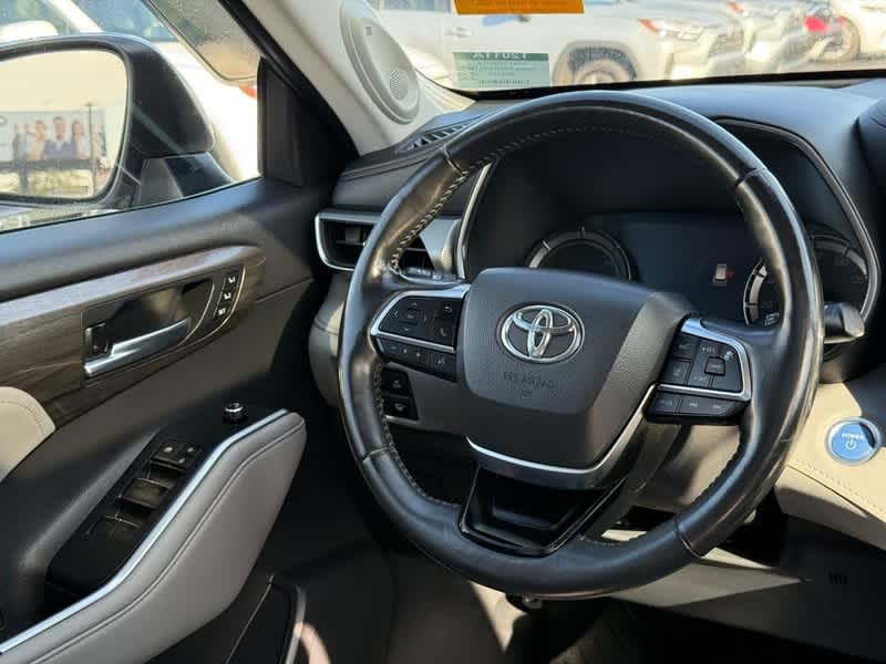 2021 Toyota Highlander Hybrid Platinum AWD
