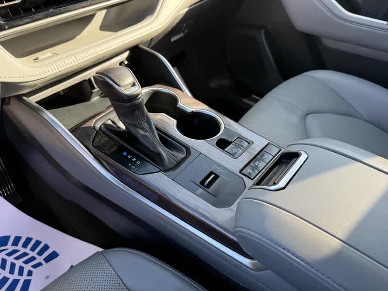 2021 Toyota Highlander Hybrid Platinum AWD