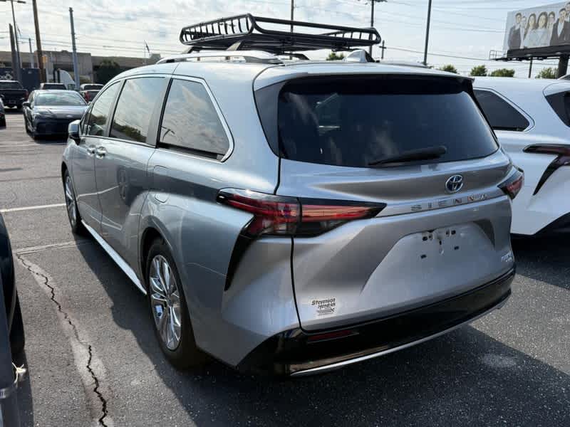 2023 Toyota Sienna Platinum FWD 7-Passenger