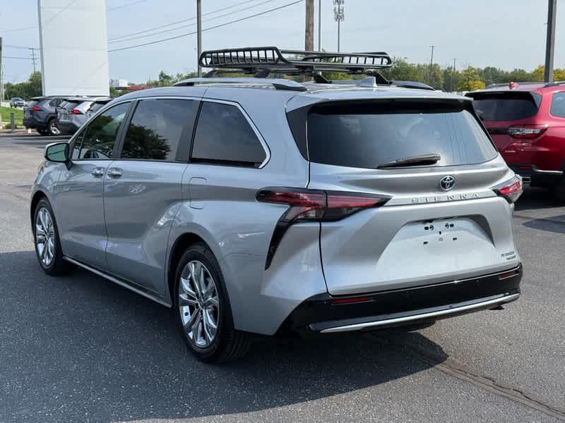 2023 Toyota Sienna Platinum FWD 7-Passenger