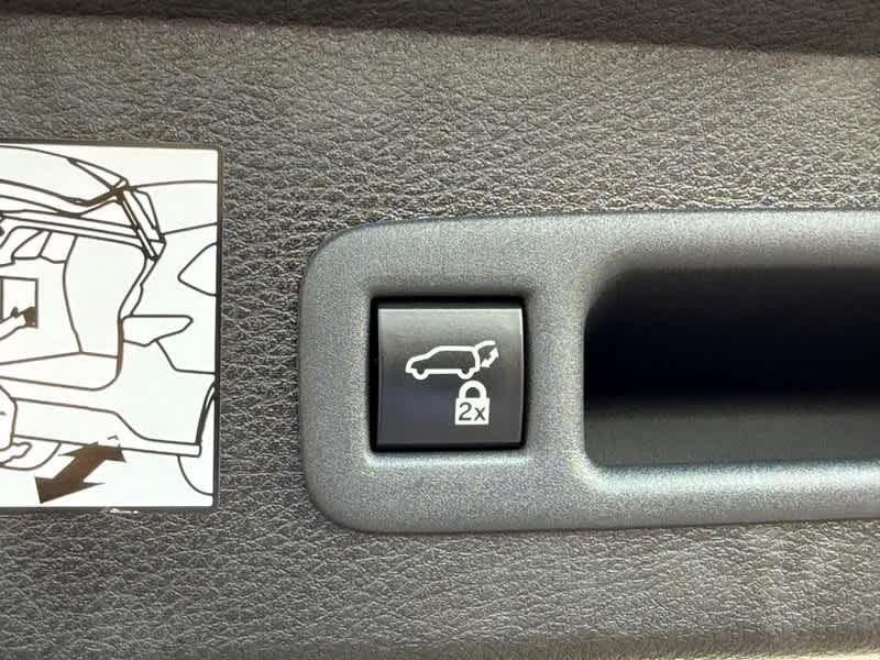 2023 Toyota Sienna Platinum FWD 7-Passenger