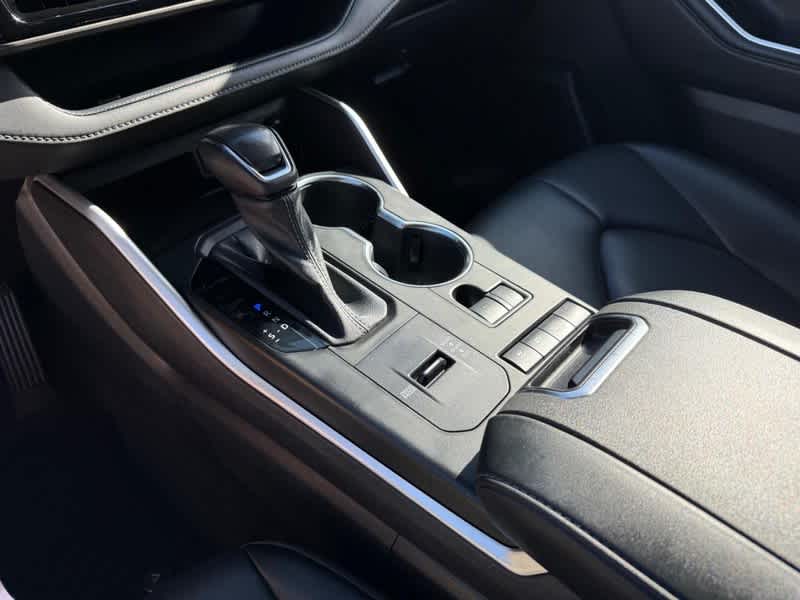 2022 Toyota Highlander Hybrid XLE AWD