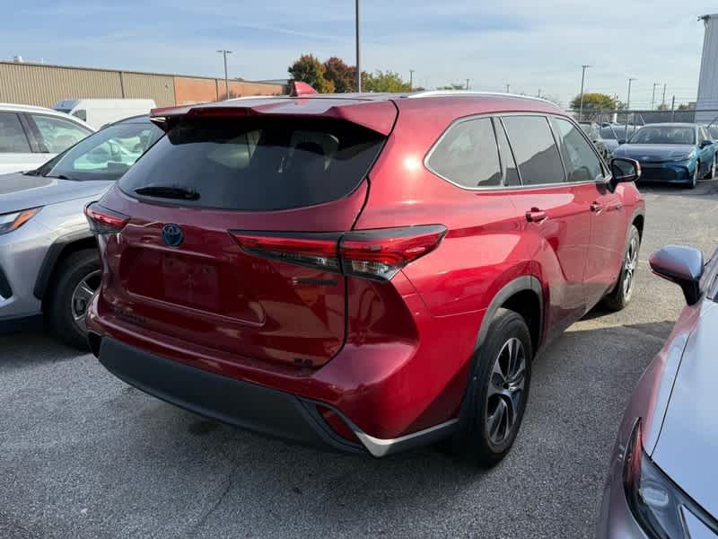 2021 Toyota Highlander Hybrid XLE AWD