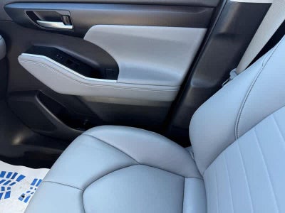 2021 Toyota Highlander Hybrid XLE AWD