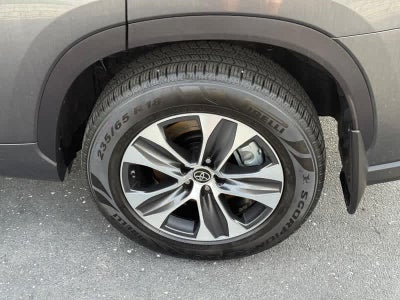 2021 Toyota Highlander XLE AWD