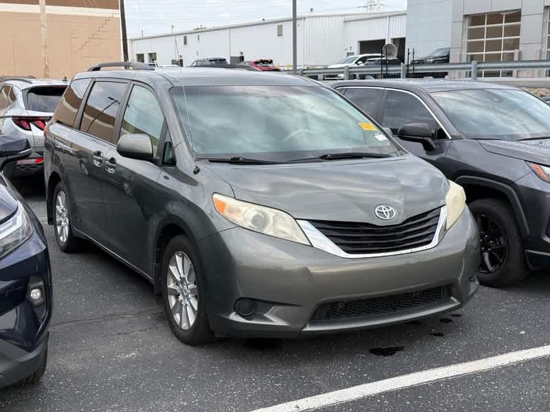 2011 Toyota Sienna 5dr 7-Pass Van V6 LE AWD