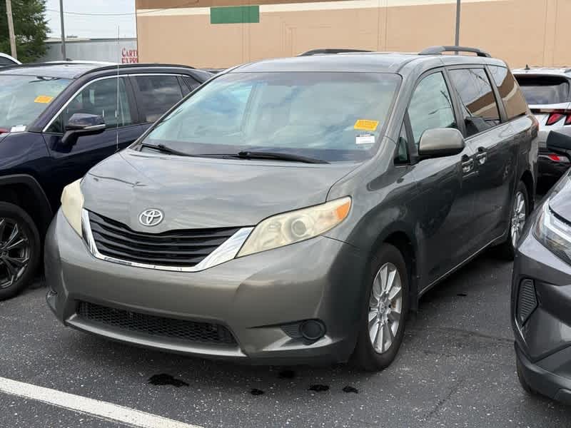 2011 Toyota Sienna 5dr 7-Pass Van V6 LE AWD
