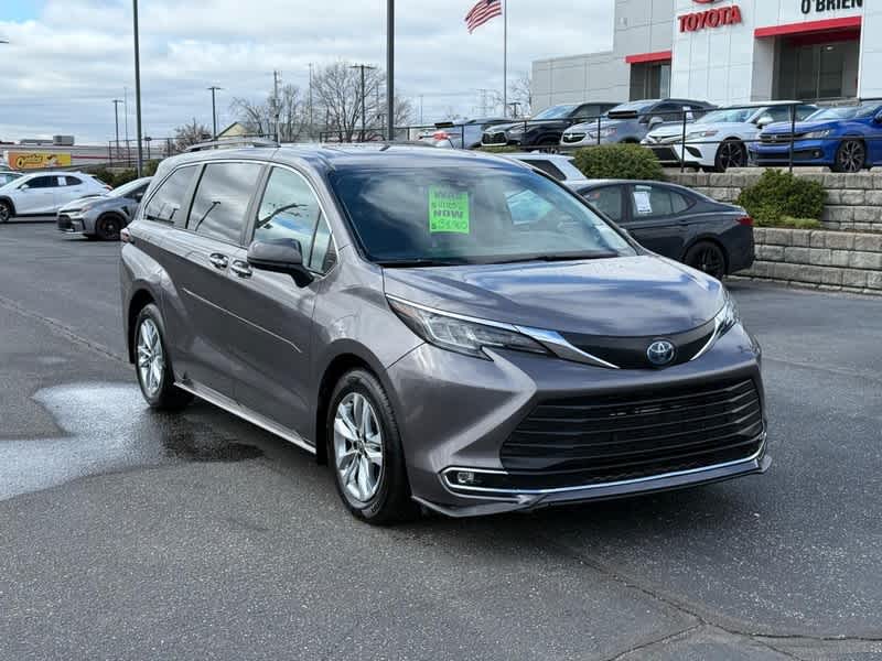 2022 Toyota Sienna XLE FWD 7-Passenger