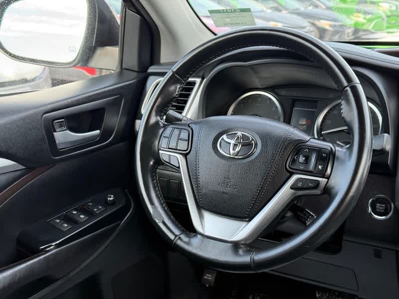 2017 Toyota Highlander XLE V6 AWD