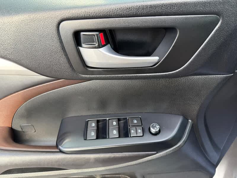 2017 Toyota Highlander XLE V6 AWD