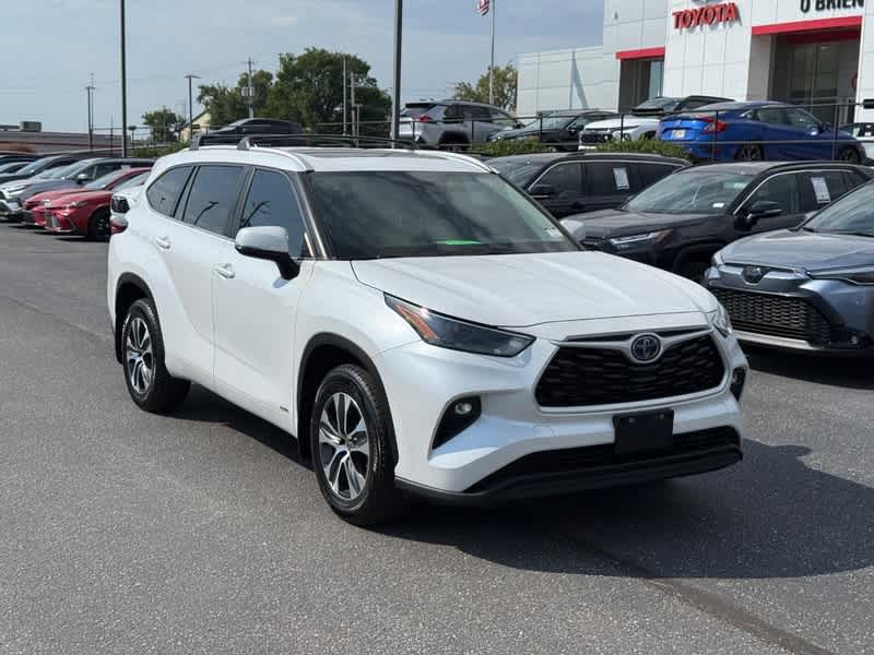 2023 Toyota Highlander Hybrid XLE AWD