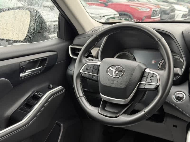 2023 Toyota Highlander Hybrid XLE AWD