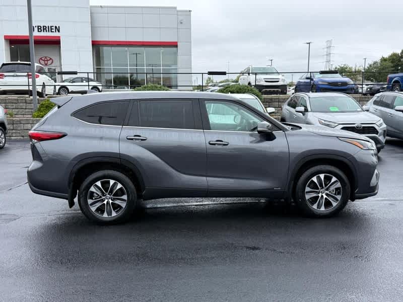 2023 Toyota Highlander Hybrid XLE AWD