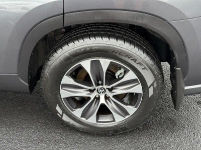 2023 Toyota Highlander Hybrid XLE AWD