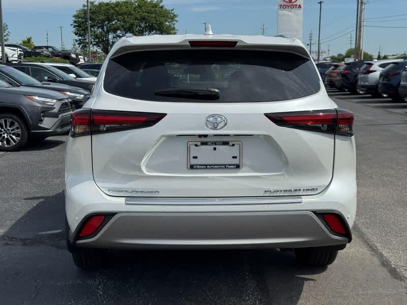 2026 Toyota Highlander Platinum AWD