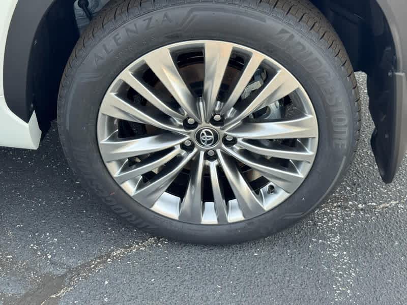2026 Toyota Highlander Platinum AWD