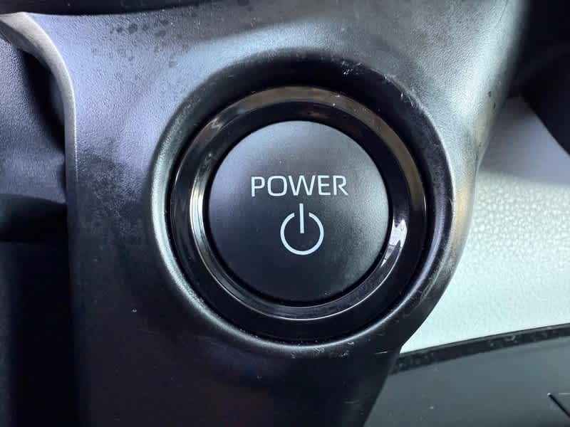 2025 Toyota Sienna LE FWD 8-Passenger