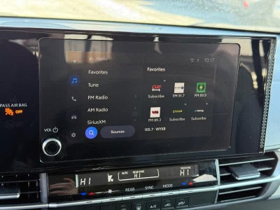 2025 Toyota Sienna LE FWD 8-Passenger