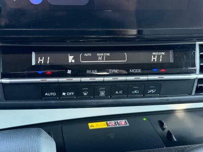 2025 Toyota Sienna LE FWD 8-Passenger