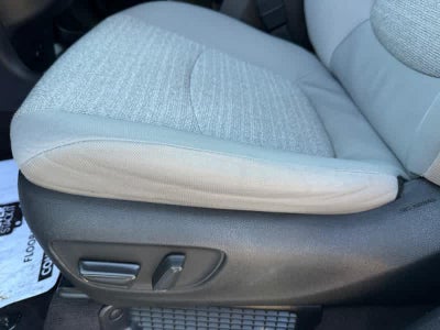 2025 Toyota Sienna LE FWD 8-Passenger