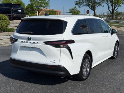 2023 Toyota Sienna LE FWD 8-Passenger