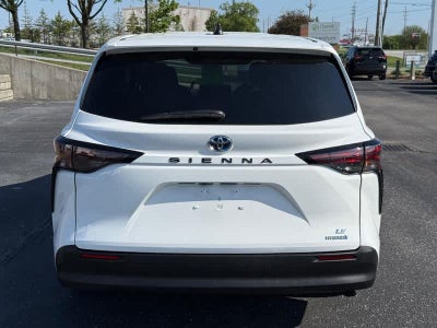 2023 Toyota Sienna LE FWD 8-Passenger