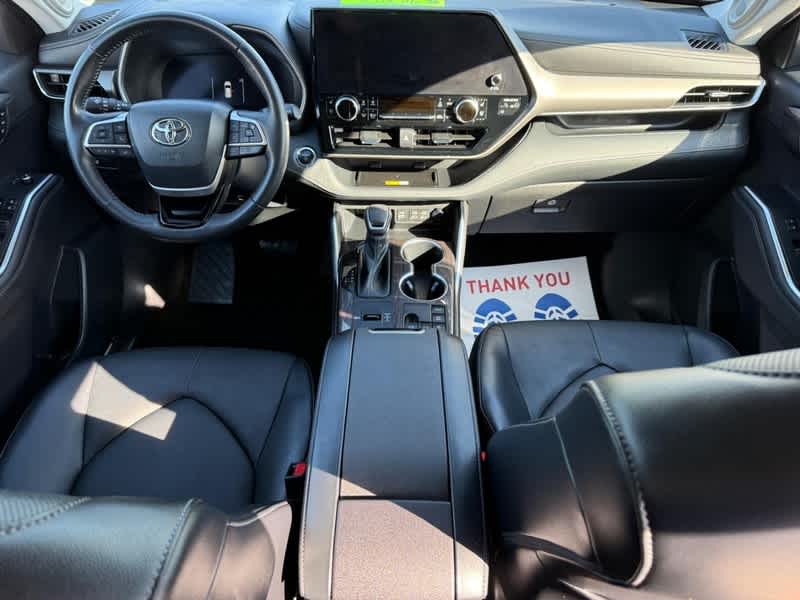2023 Toyota Highlander Hybrid Limited AWD