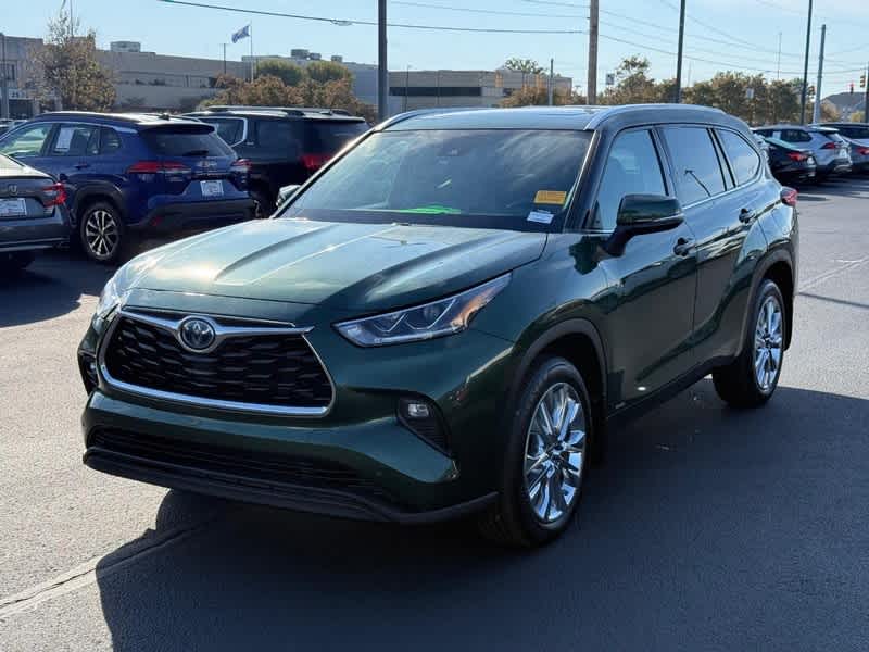 2023 Toyota Highlander Hybrid Limited AWD