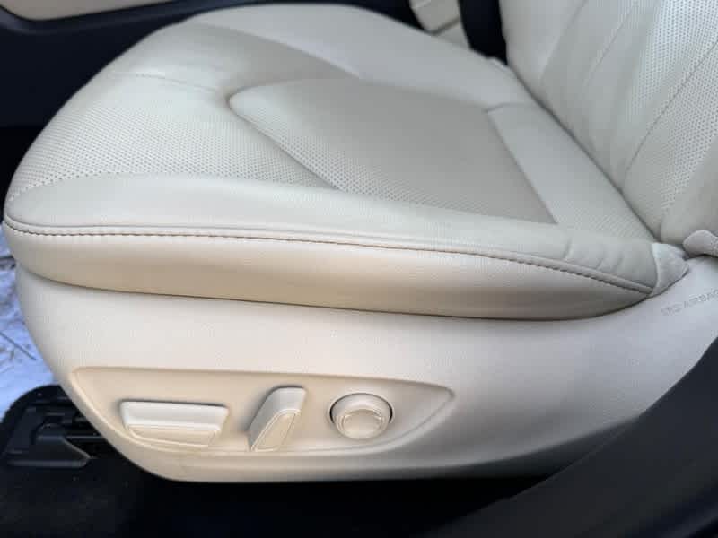 2023 Toyota Highlander Hybrid Limited AWD